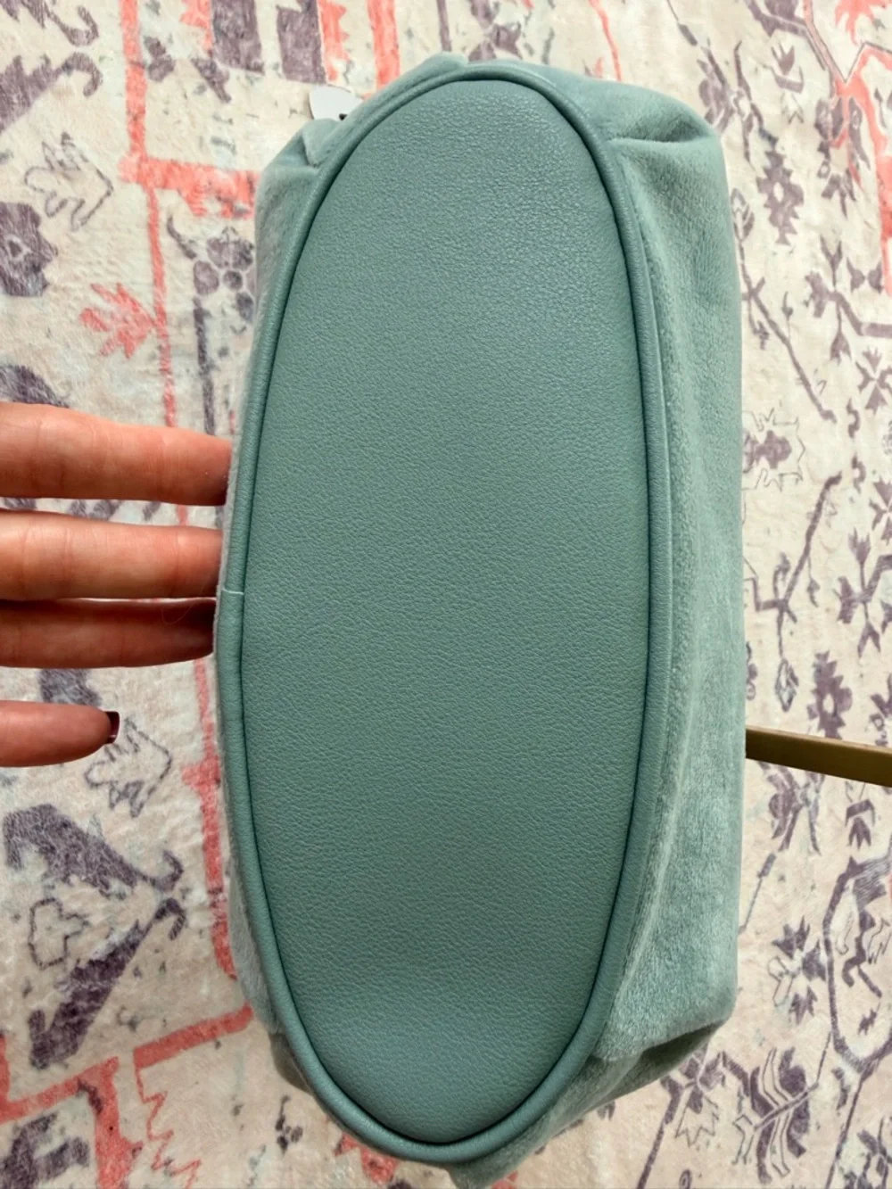 Juicy Couture Queen Couture Hobo Shoulder Bag in Sage Green. - Picture 4 of 16